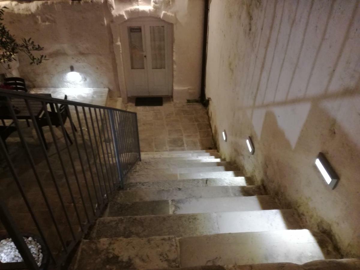 マテーラ Sassi Sotto Le Stelleヴィラ エクステリア 写真