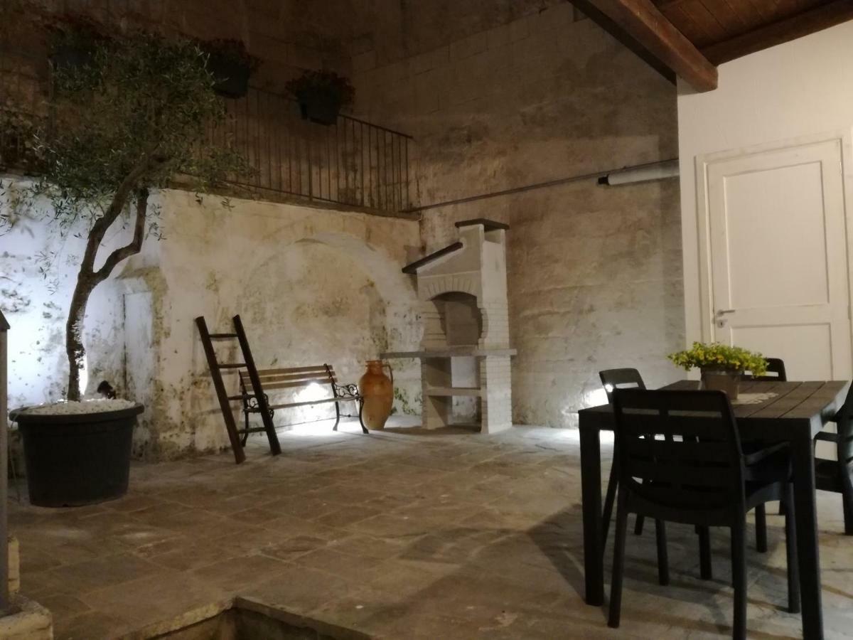 マテーラ Sassi Sotto Le Stelleヴィラ エクステリア 写真